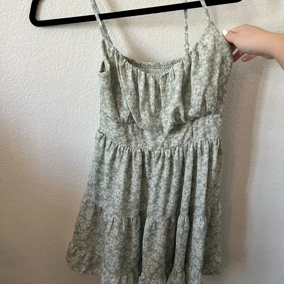 SHEIN Green Floral Dress with Spaghetti Straps - Picture 3 of 4